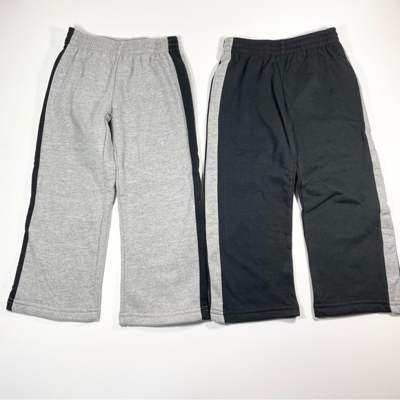 NWOT Gray And Black Fleece Pant Size 3T - Picture 1 of 5